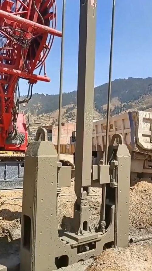 工(gong)程(cheng)機(ji)械 現(xian)代建(jian)設(she)的(de)重(zhong)要(yao)支撐